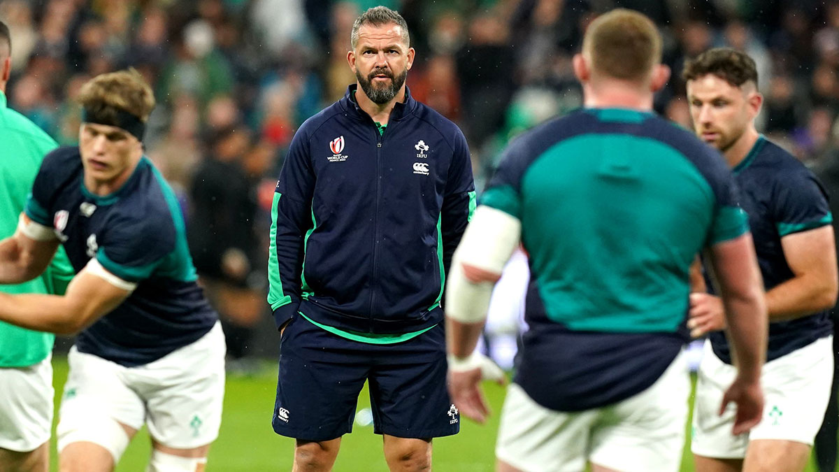 Andy Farrell oversees Ireland training session