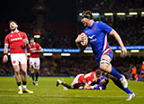 Anthony Jelonch scores a try for France against Wales in 2022 Six Nations