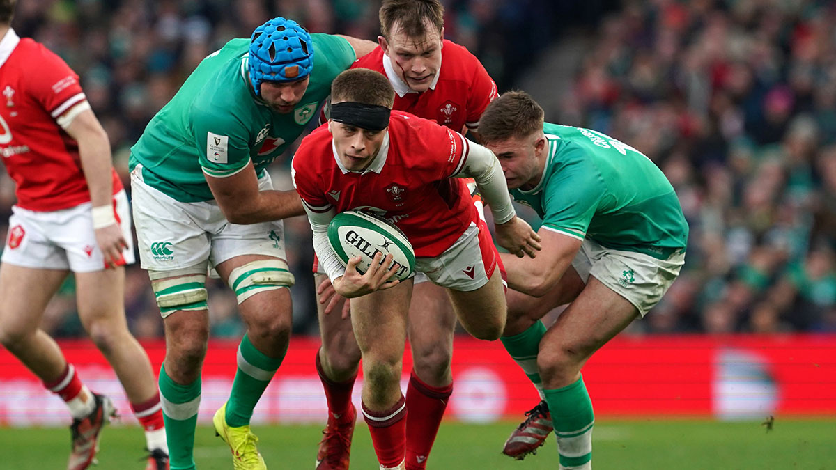 Cameron Winnett in action for Wales against Ireland in 2024 Six Nations 