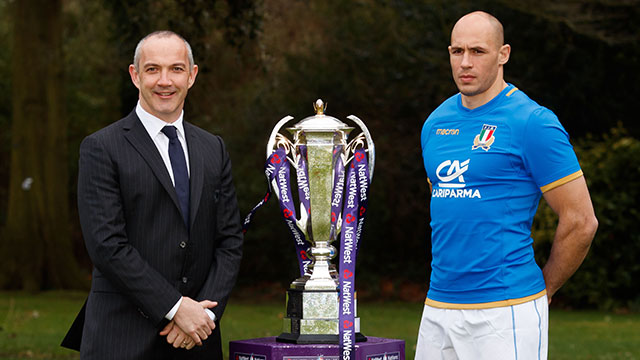 Conor O'Shea and Sergio Parisse with Six Nations trophy