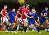 Dan Biggar passes the ball during Wales v France match in 2022 Six Nations