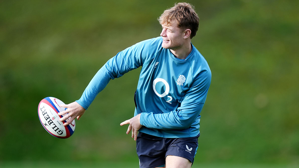 Fin Smith at England training session during 2025 Autumn Internationals