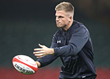 Gareth Anscombe training with Wales during 2018 autumn internationals
