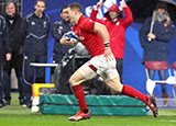 George North intercepts a pass and scores for Wales v France