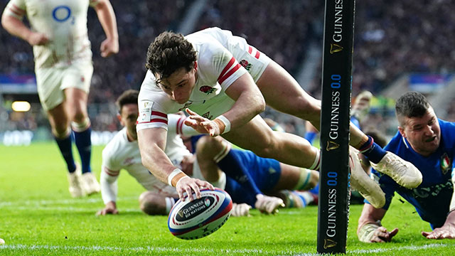 Henry Arundell scores a try for Engl;and v Italy in 2023 Six Nations