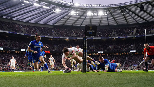 Henry Arundell scores a try for England v Italy in 2023 Six Nations