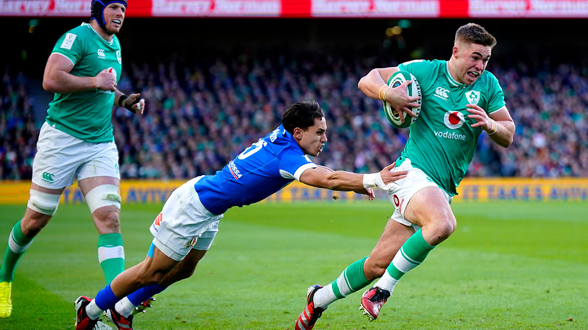 Jack Crowley scores a try for Ireland v Italy in 2024 Six Nations