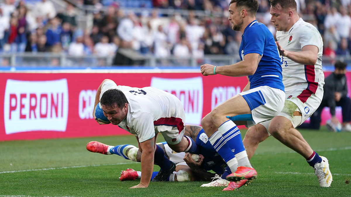Jamie George scores a try for England against Italy in 2022 Six Nations
