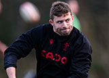 Leigh Halfpenny in training with Wales