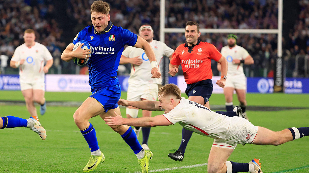 Leonardo Marin scores a try for Italy v England during 2026 Six Nations