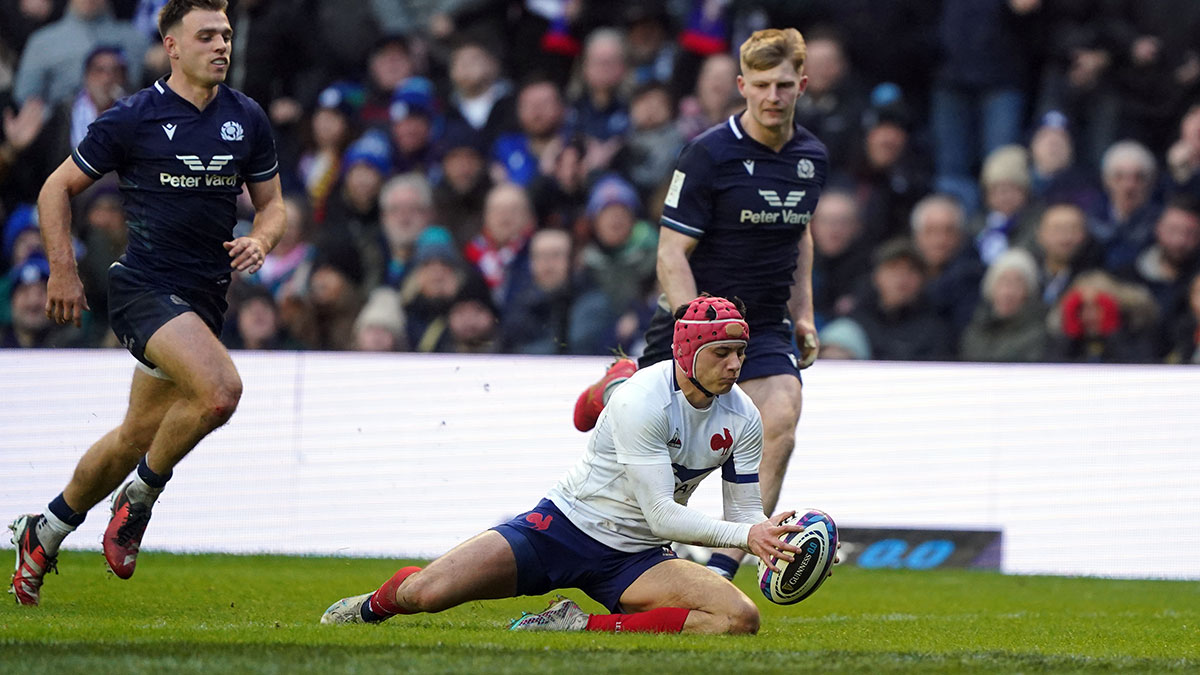 Louis Bielle Biarrey scores a try for France against Scotland in 2024 Six Nations