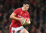 Louis Rees-Zammit in action for Wales v New Zealand during 2022 Autumn Internationals