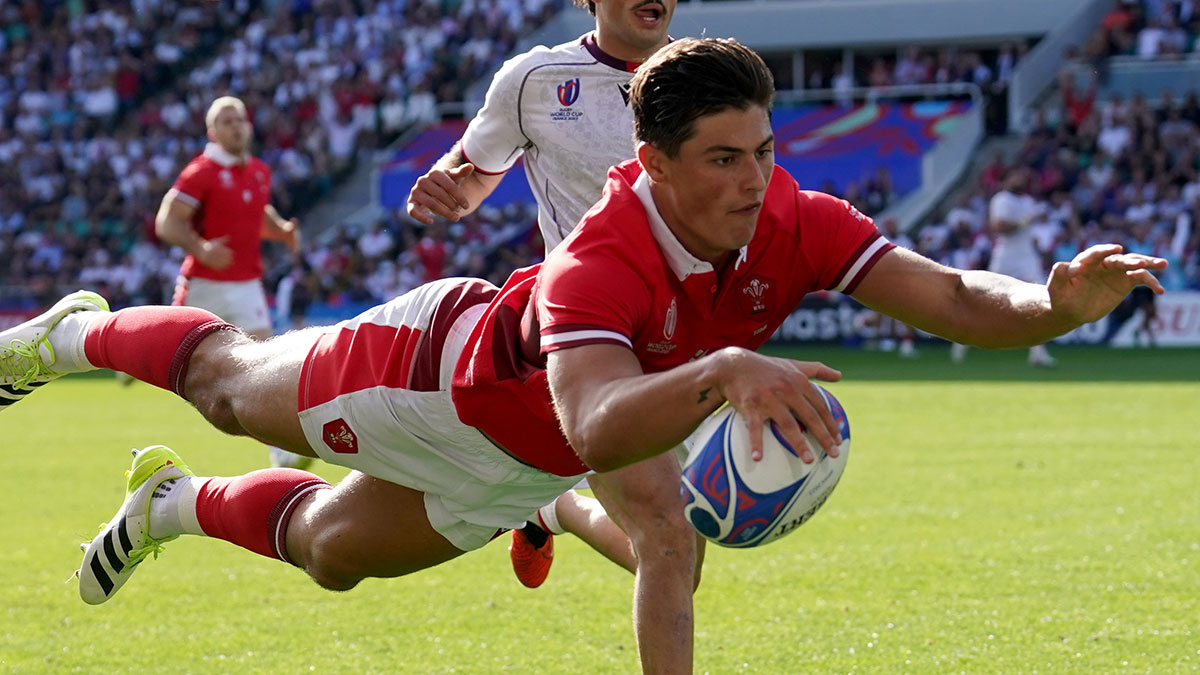 Louis Rees-Zammit scores a try for Wales v Georgia at 2023 Rugby World Cup