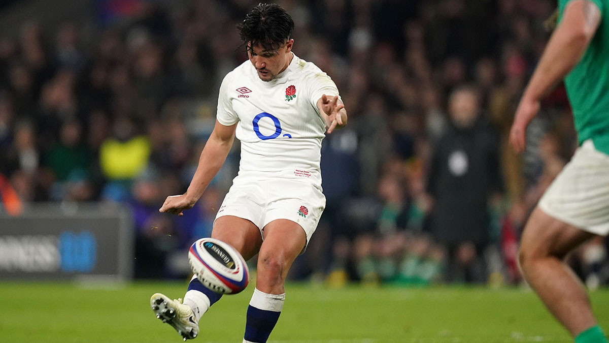 Marcus Smith kicks a drop goal for England v Ireland in 2024 Six Nations