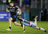 Ruaridh McConnochie in action for Bath Rugby v Scarlets