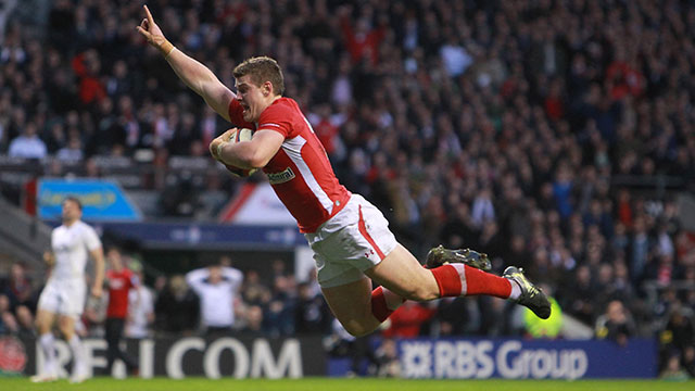 Scott Williams scores the winning try for Wales against Engand at Twickenham in 2012